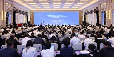 bte365官网公司与黄冈南湖学院携手参与平湖当局组织的校企科研合作典礼并签定合作和谈